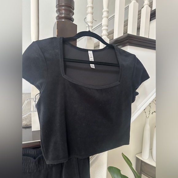 ALO Yoga Black Top and Bottom Set Size M , Terry Beachside Style - Picture 5 of 5
